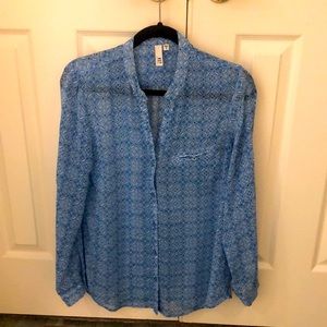 No collar button down blouse